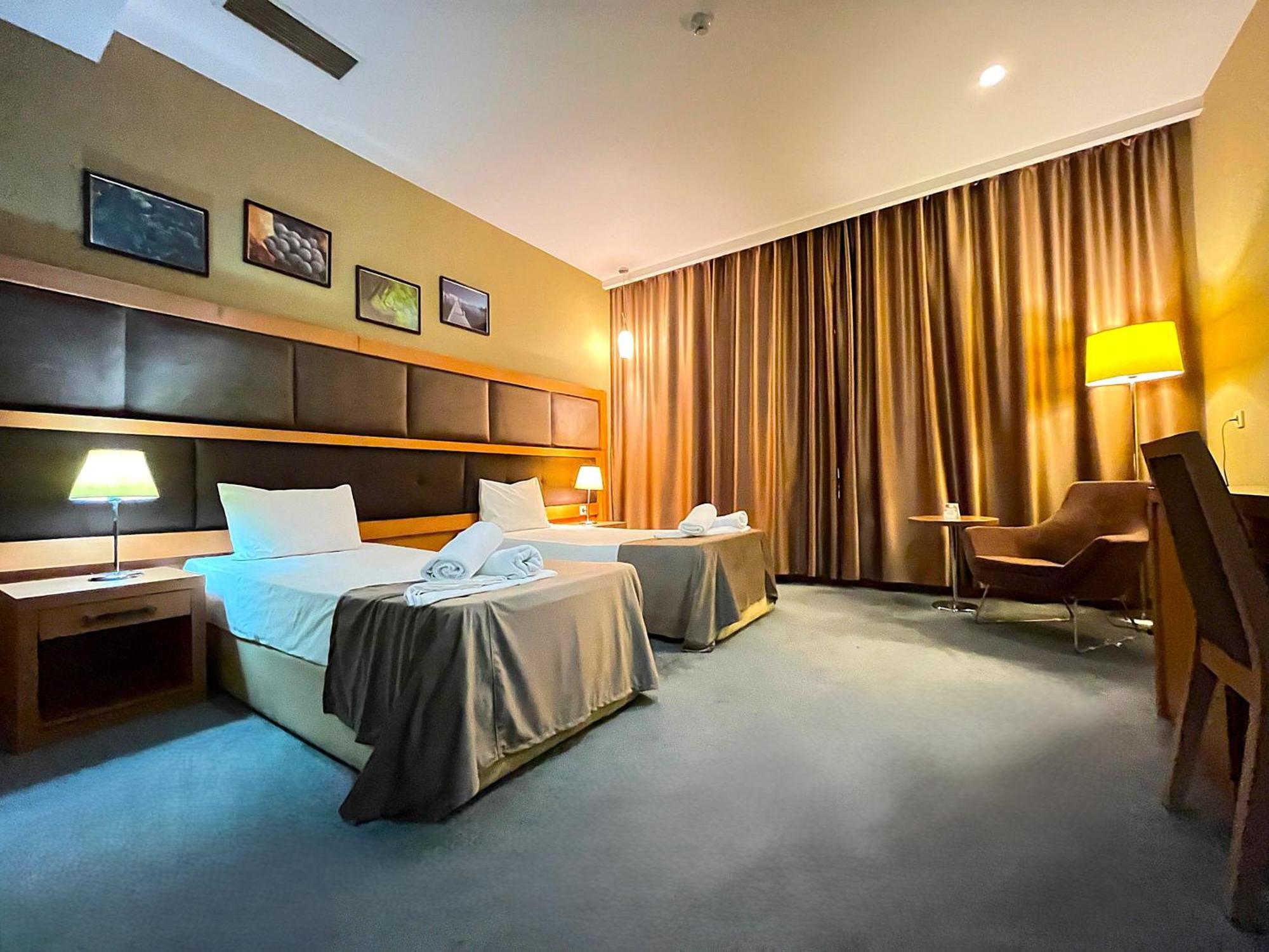 Gm City Hotel Bakú Habitación foto